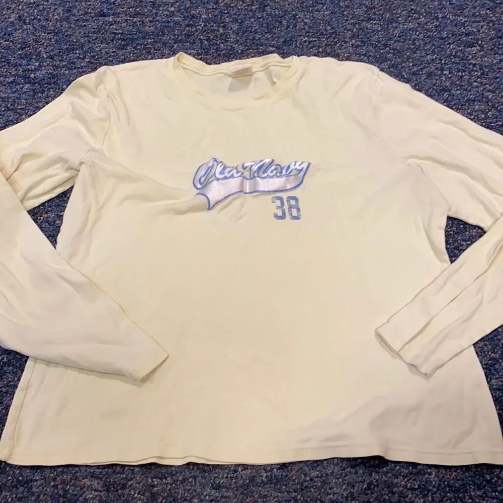 Old Navy Yellow Perfect fit top sz. XL